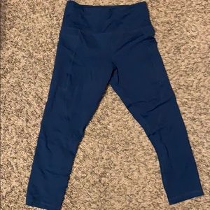 Navy pocket light and tight Capri zyia size 4
